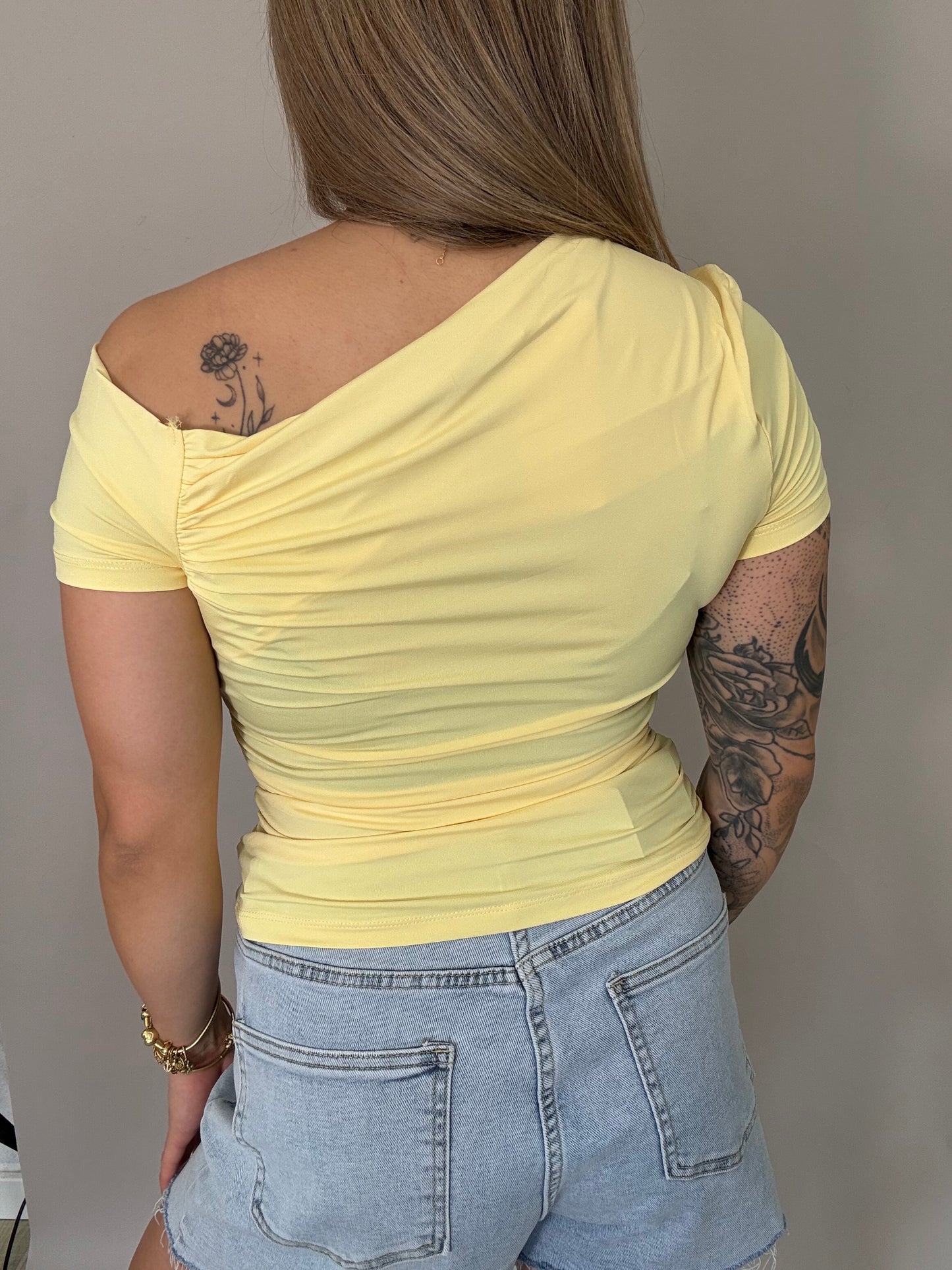 T-Shirt - Asymmetrie Yellow