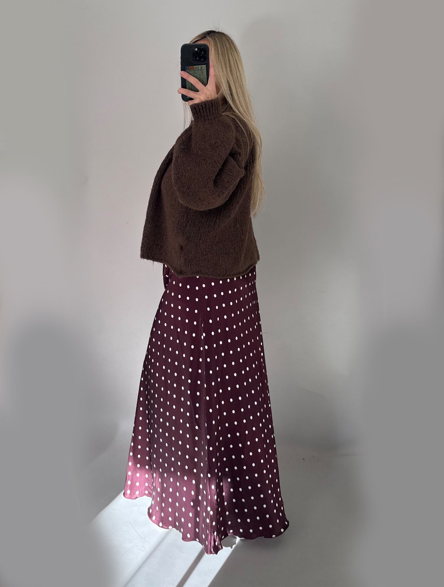 Langer Viskoserock - Bordeaux Rot mit Punkten