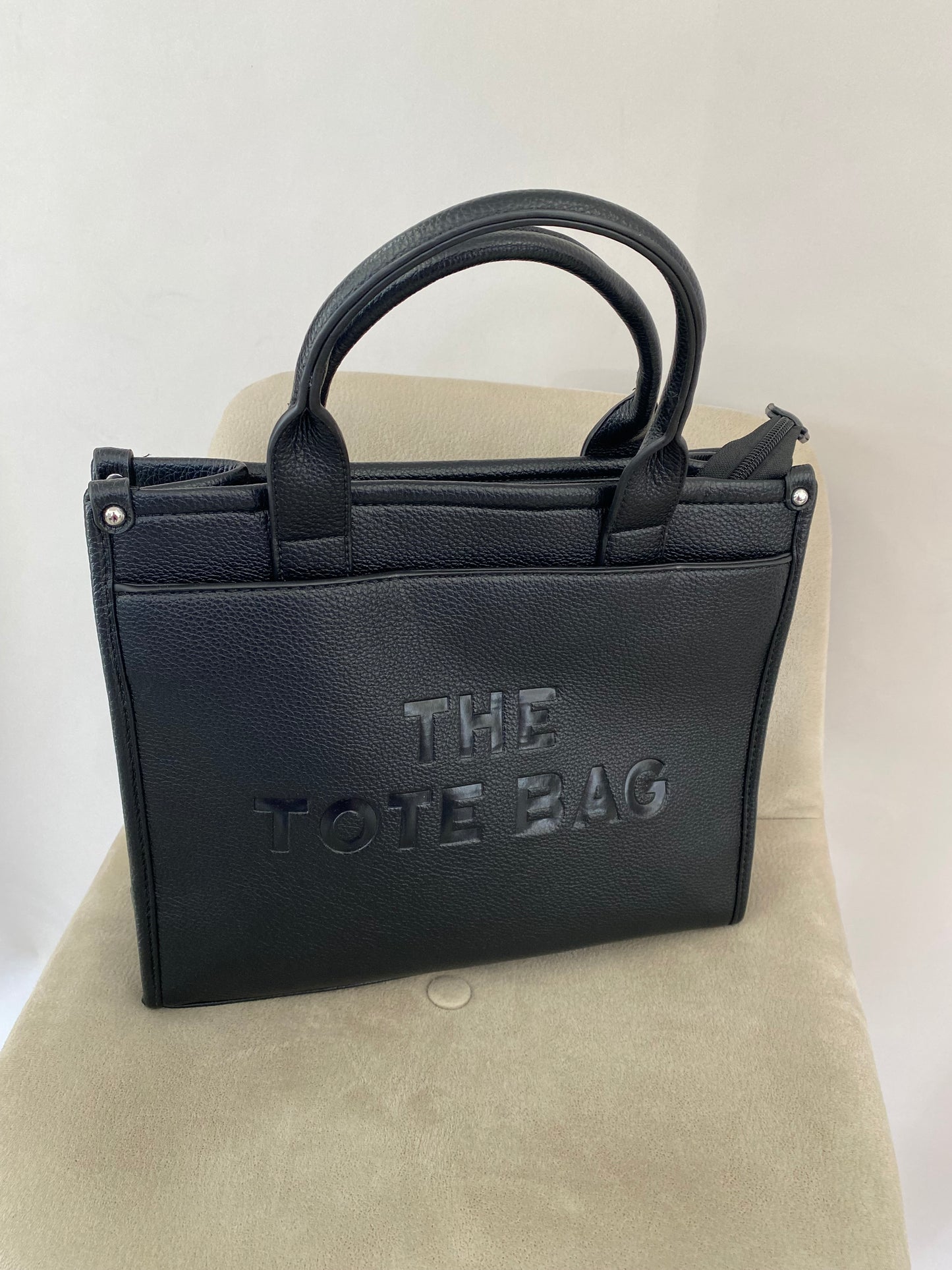 The Tote Bag in schwarz