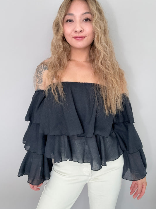 Off-Shoulder Volant-Bluse BREEZY ROMANCE in schwarz