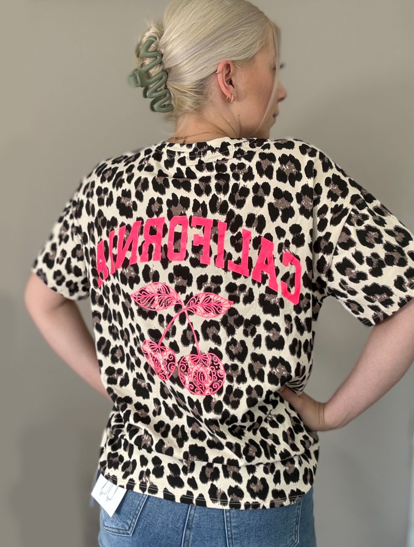 T-Shirt Leo - mit pinkem Print