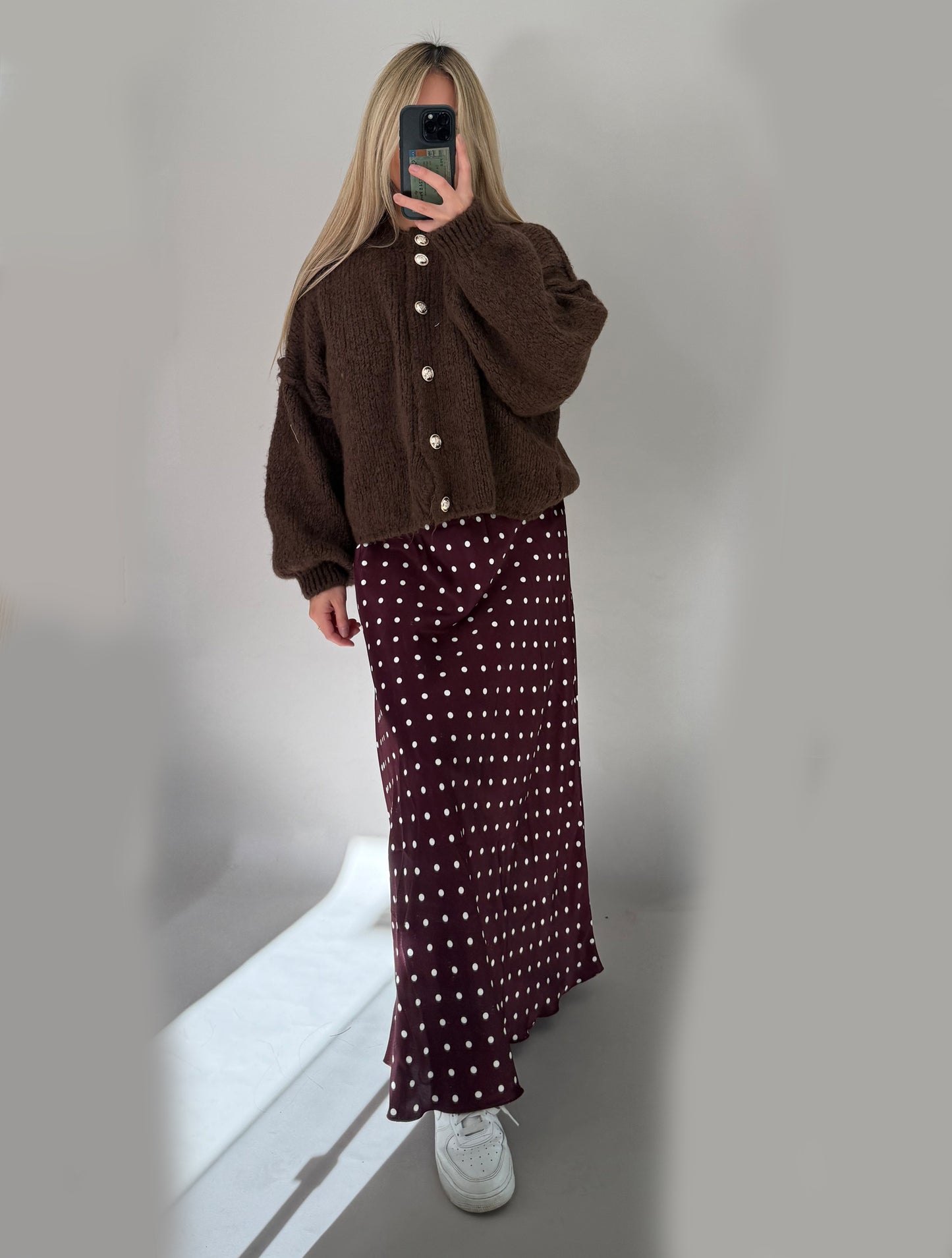 Langer Viskoserock - Bordeaux Rot mit Punkten