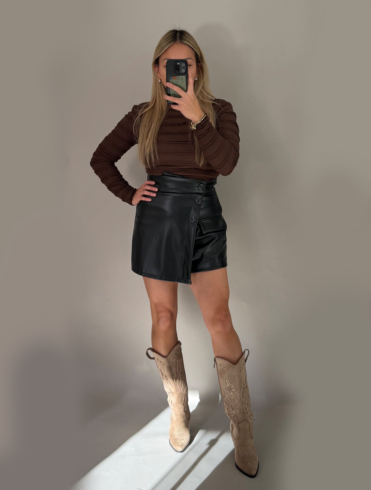 Kunstleder Hosenrock - Sara Schwarz